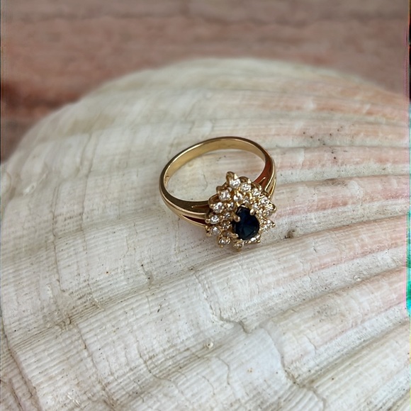 Classy 14k gold sapphire ring - Picture 6 of 9